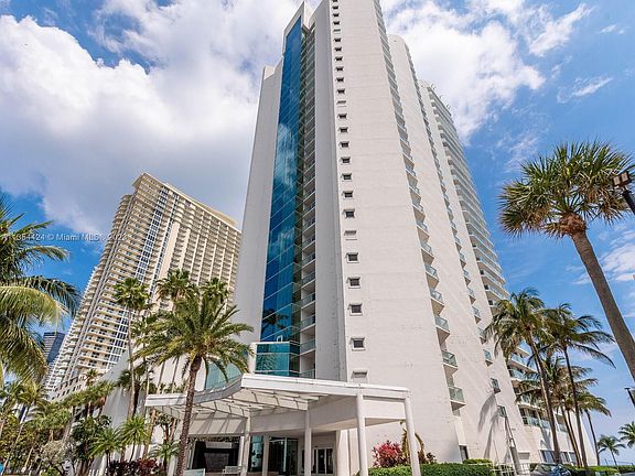 2nd image of 16485 Collins Ave APT 1131