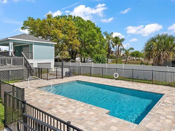 3rd image of 1273 SAVONA DRIVE NE
