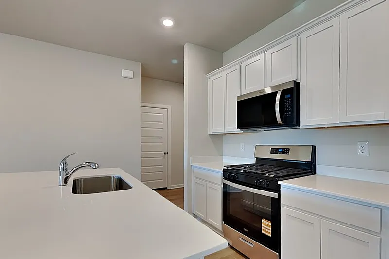 4 bed, 2.0 bath, 1614 sqft, $1,750 — Photo 4