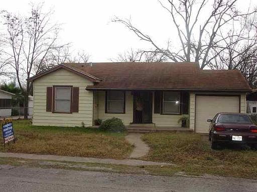 1st image of 2320 LEE HALL ST
