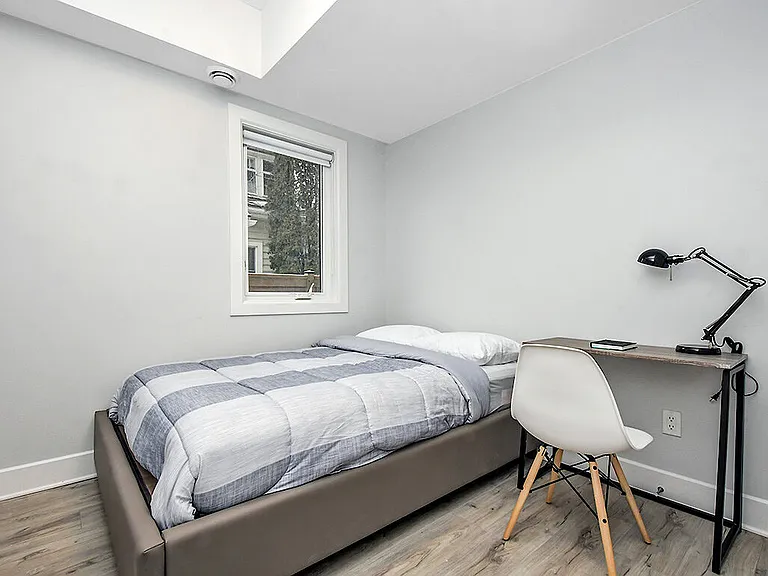 18 McArthur Ave #6B — Photo 9