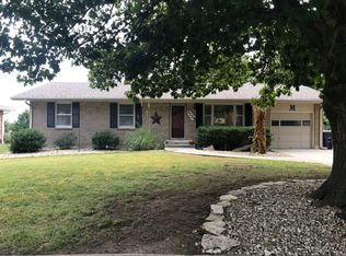 3125 Ella Ln, Manhattan, KS 66502