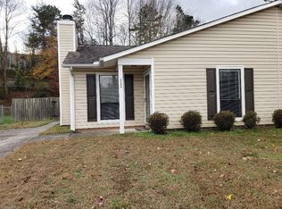 3204 Twin Brooks Dr, Greensboro, NC 27407