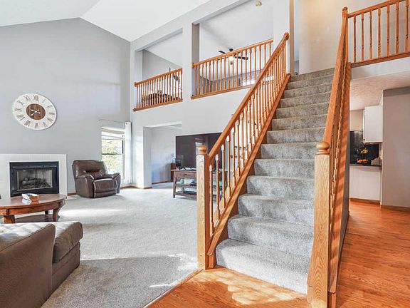 2nd image of 7070 Lake Valley Dr