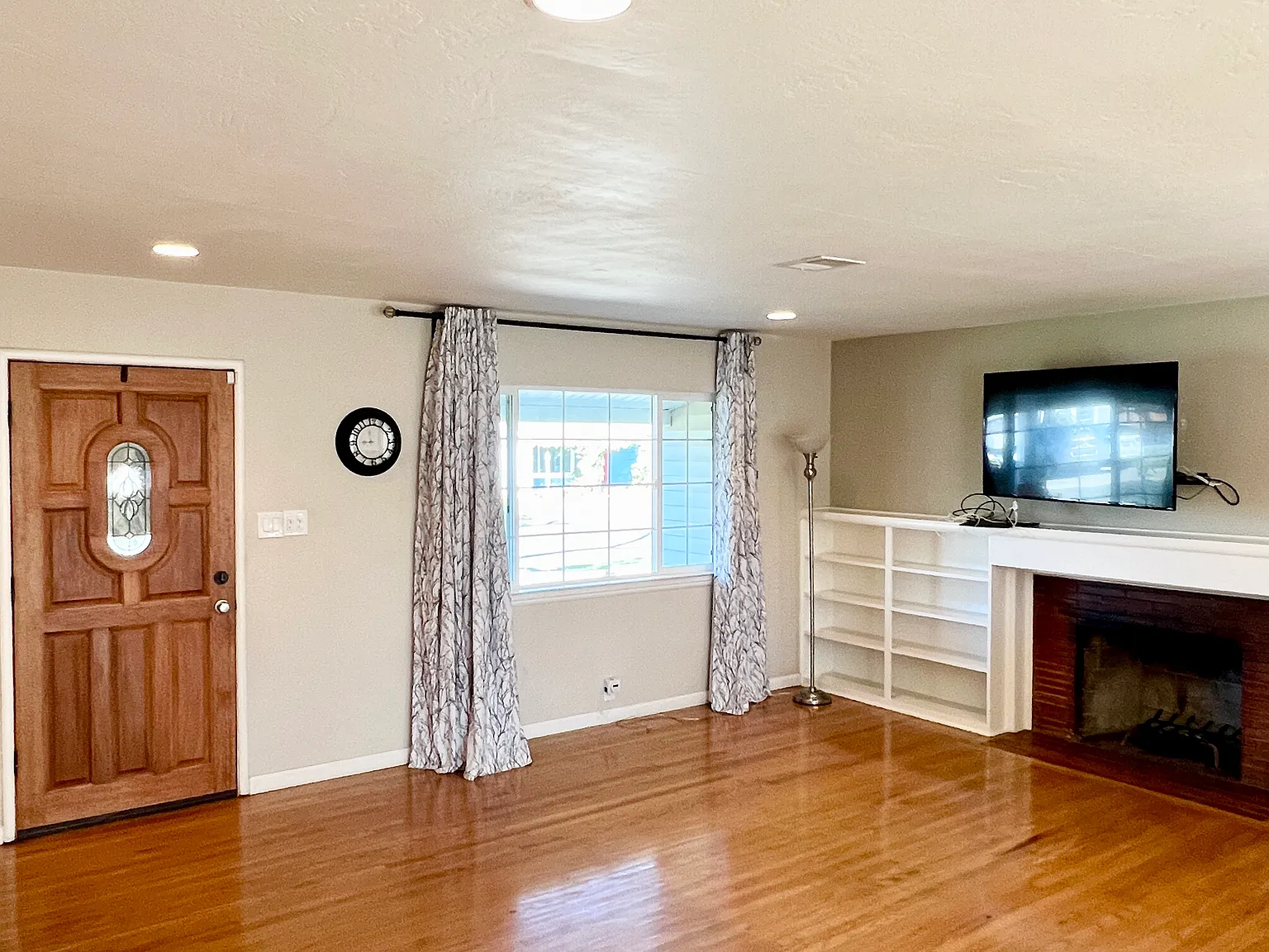 2 bed, 1094 sqft, $2,350 — Photo 4