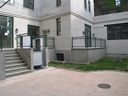 Rented by Corcoran | media 18