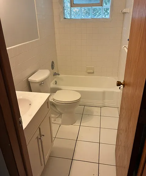 2900 Highcrest Rd N #5 — Photo 6