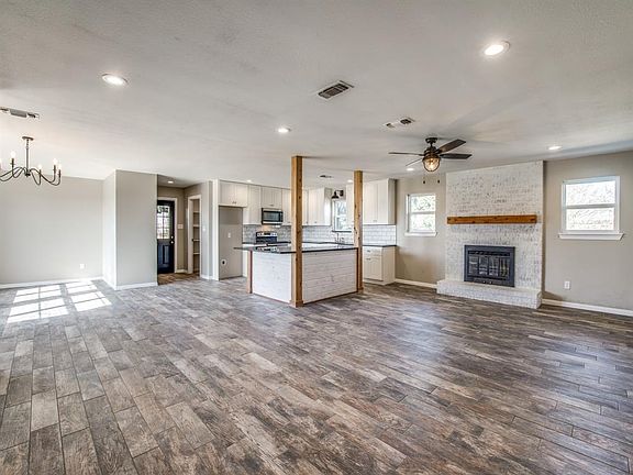 4th image of 310 Martha Ln