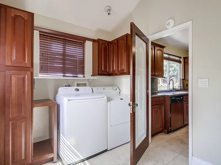 4462 Arch St — Photo 15