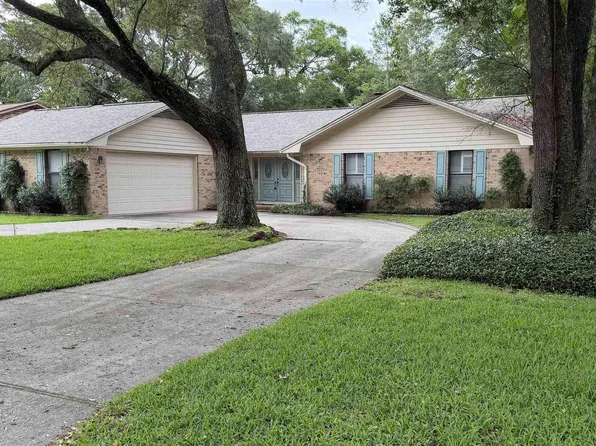 6260 Windwood Dr, Pensacola, FL 32504