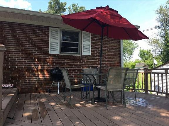 5th image of 1423 Stoneybrook Dr
