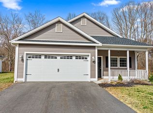 10 Grace Ln #10, Moosup, CT 06354