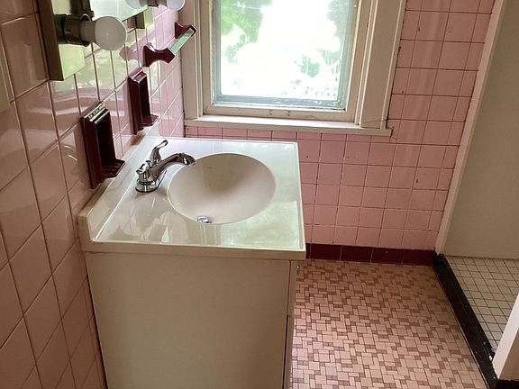 4th image of 2449-51-51A N 54th St #6a75adaee