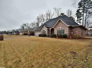 108 Montpellier Dr, Maumelle, AR 72113