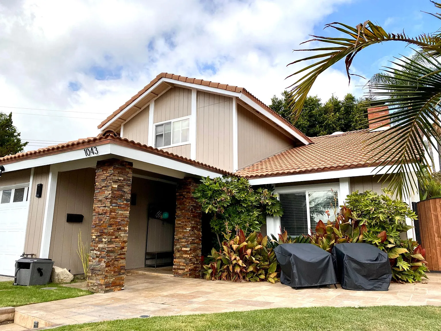 1043 Fuchsia Cir — Photo 1
