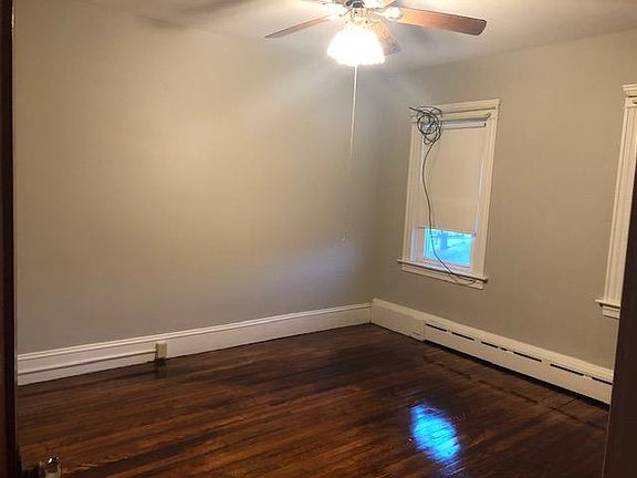 3rd image of 598 Hartford Ave Floor 2
