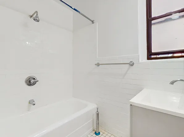 2515 Glenwood Road image 6 of 8