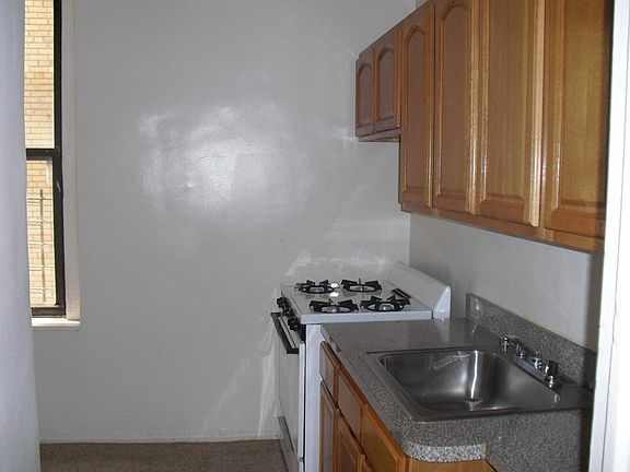 2nd image of 1170 Morris Ave