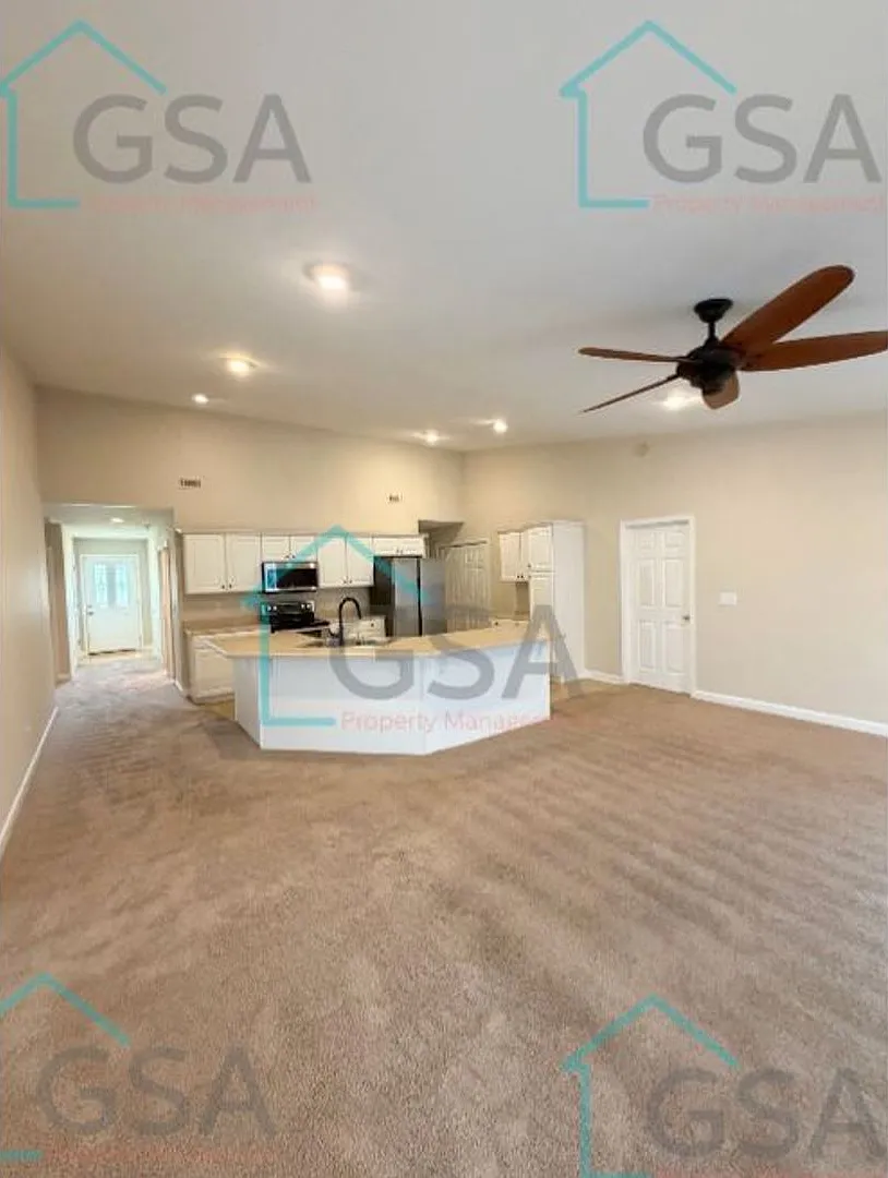 4 Bedroom 3 Bath — Photo 3