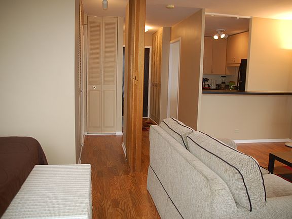 4th image of 4250 N Marine Dr #12