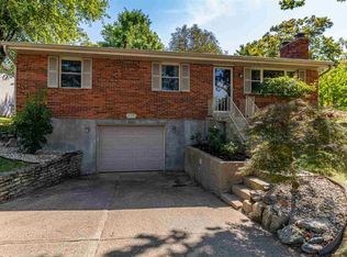 830 Rogers Rd, Villa Hills, KY 41017