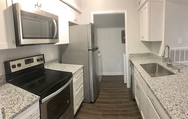 10919 Harrowfield Rd photo 1