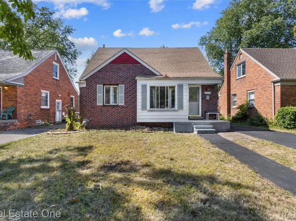 212 Shadowlawn St, Inkster, MI 48141