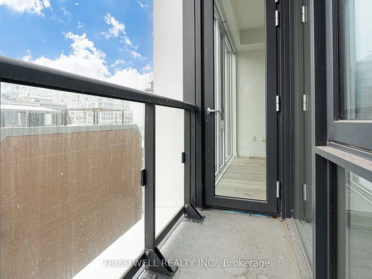 158 Front St E #1004 — Photo 10