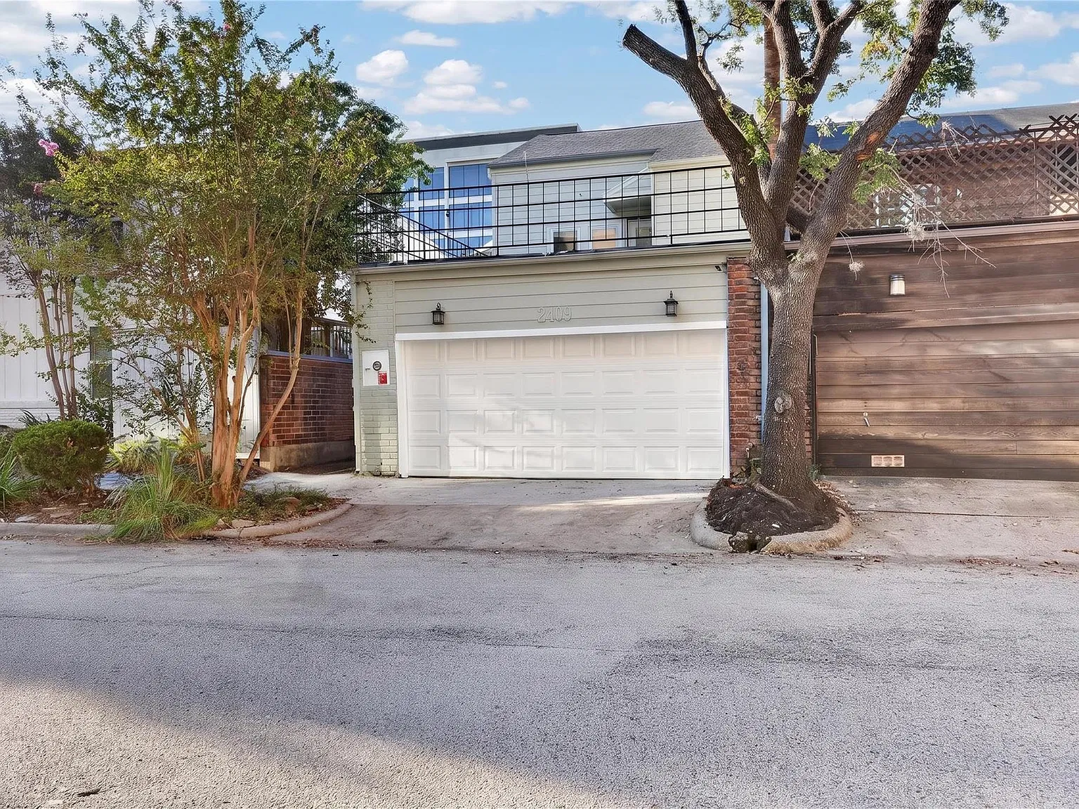 3 bed, 2.5 bath, 1760 sqft, $2,800 — Photo 3