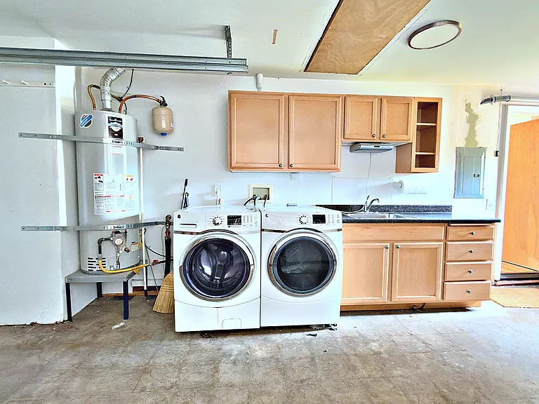 12820 SW Edgewood St — Photo 35