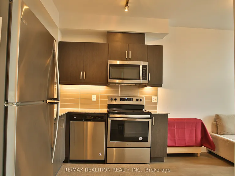 1486 Bathurst St #303 — Photo 5