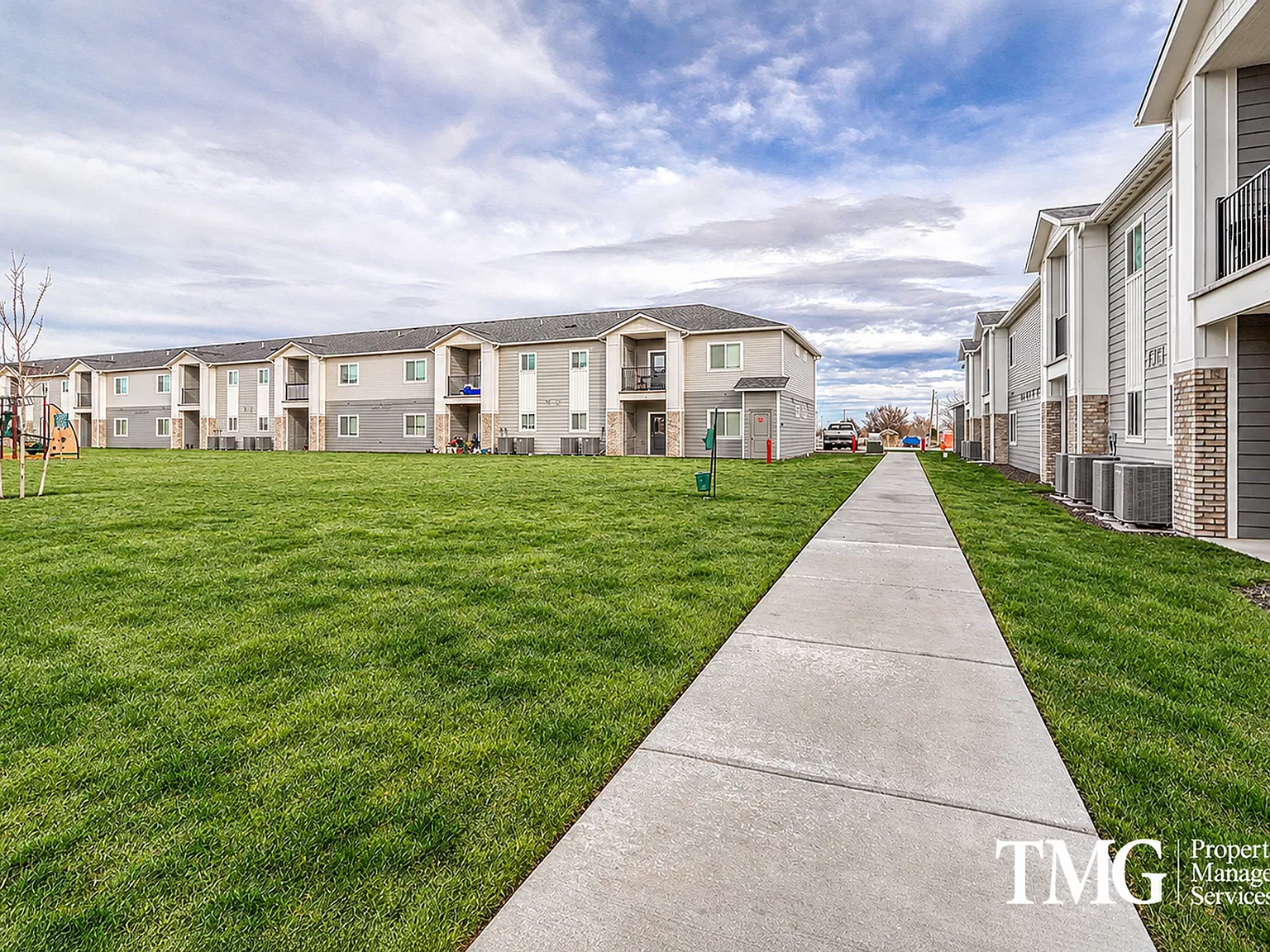 Ridgecrest Apartments — Photo 4