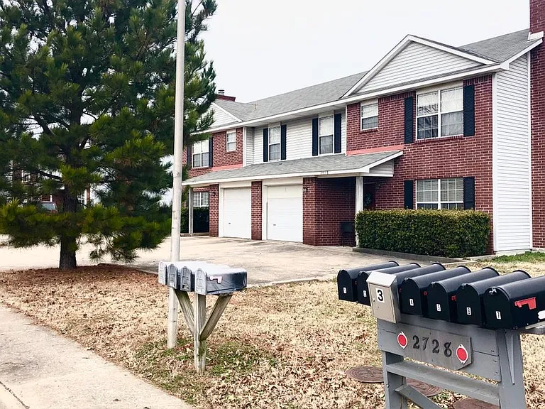 2714 E Kantz Dr — Photo 4