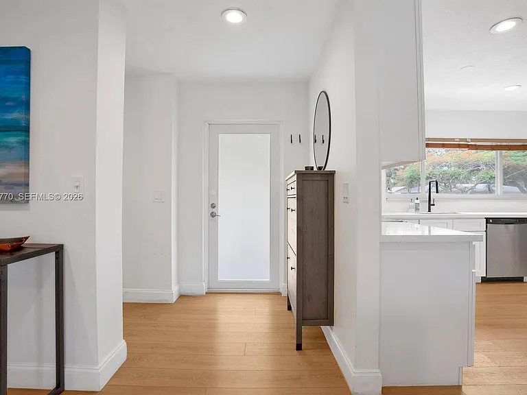 1365 SW 9th St — Photo 2