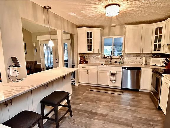 5th image of 4294 Danberry Dr