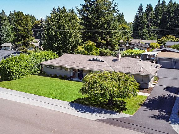 4th image of 7307 68th Avenue NE