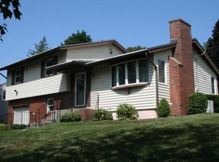 25 Erie Ave, Holyoke, MA 01040