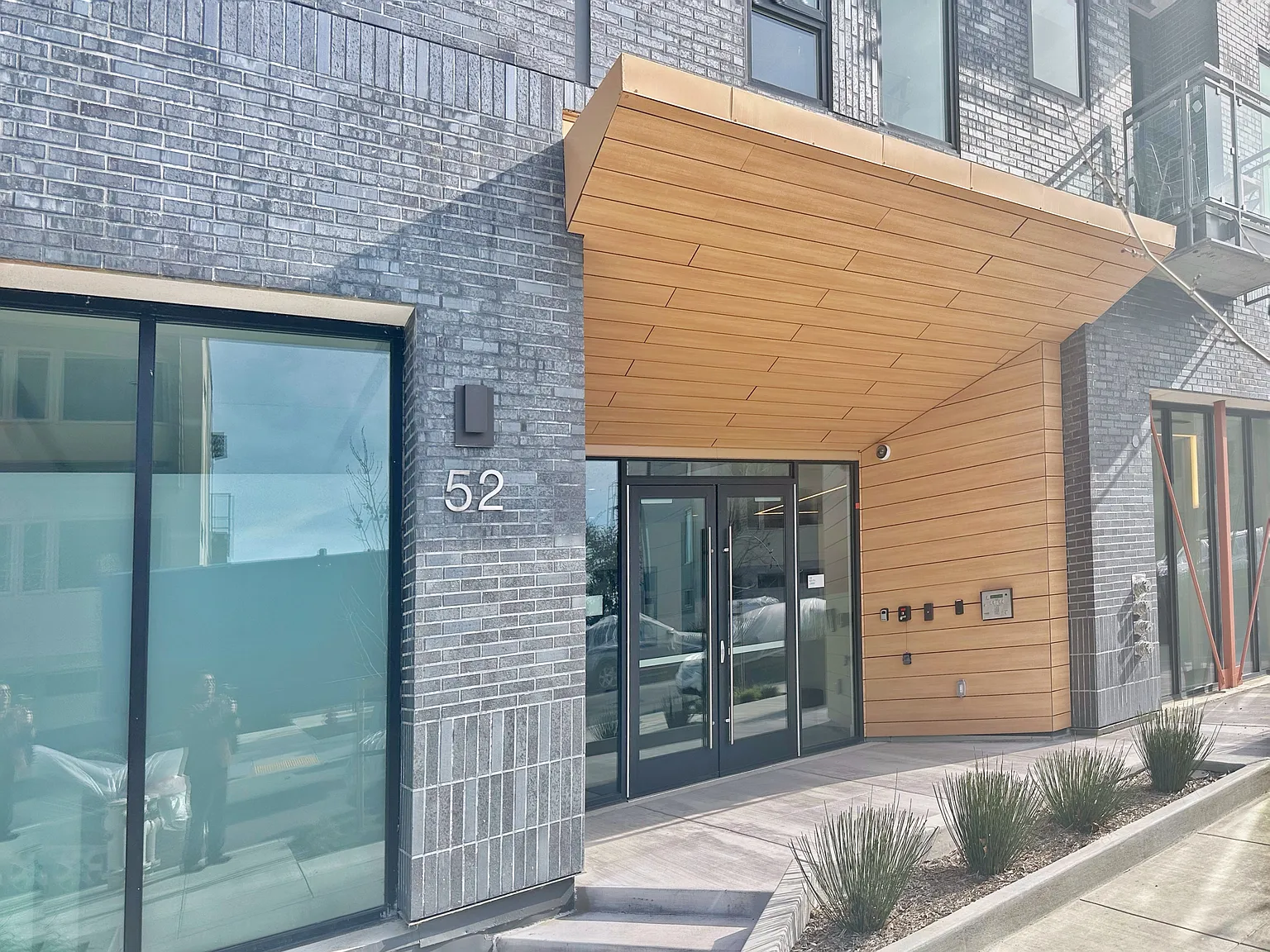 1 bed, 741 sqft, $3,600 — Photo 4