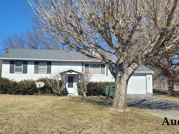 320 Brady Mill Rd, Anna, IL 62906