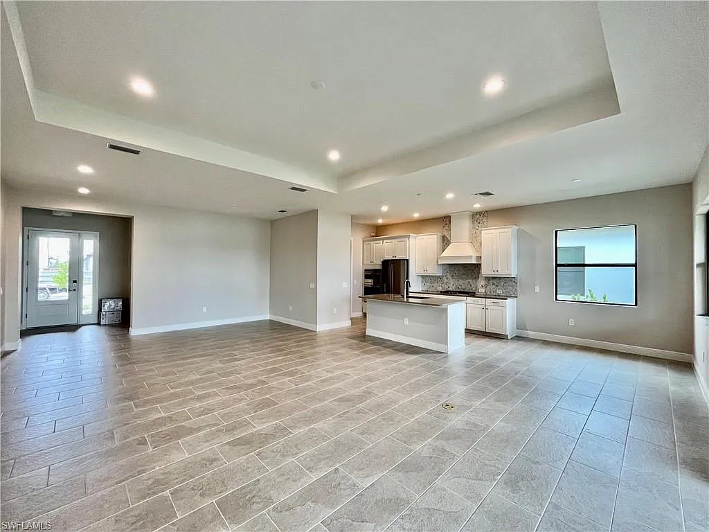 Building Photo - 3987 Pegasus Way