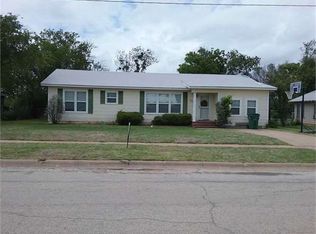 207 S Ash St, Archer City, TX 76351