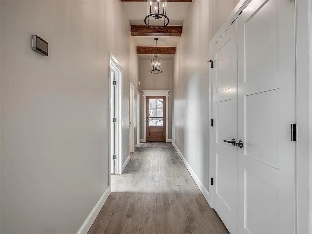 3 bed, 1590 sqft, $2,750 — Photo 3