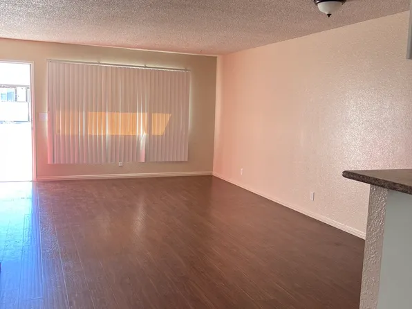 21601 Powhatan Rd APT 10, Apple Valley, CA 92308