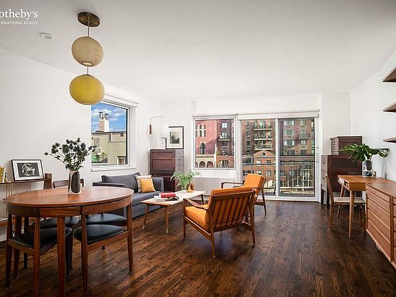 2nd image of 164 Bank St APT 10B
