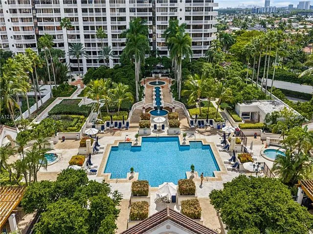 2000 Island Blvd #1503