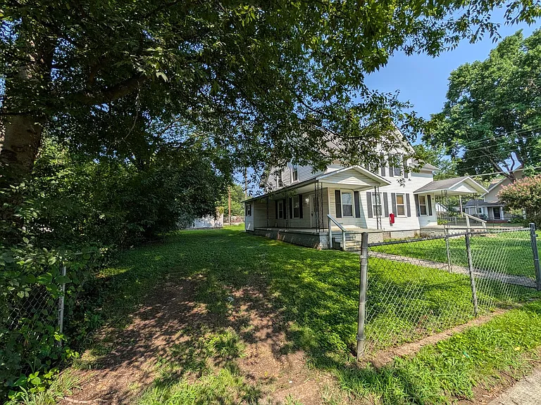 3302 Bradley St SW — Photo 17