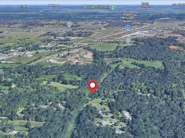711 E Hilltop Dr, Rogers, AR 72756