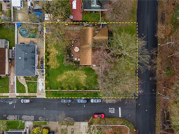 3rd image of 214 Dewey Ave