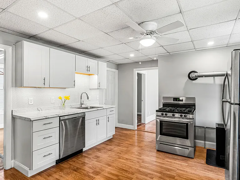 95 Green Hill Pkwy #2 — Photo 2