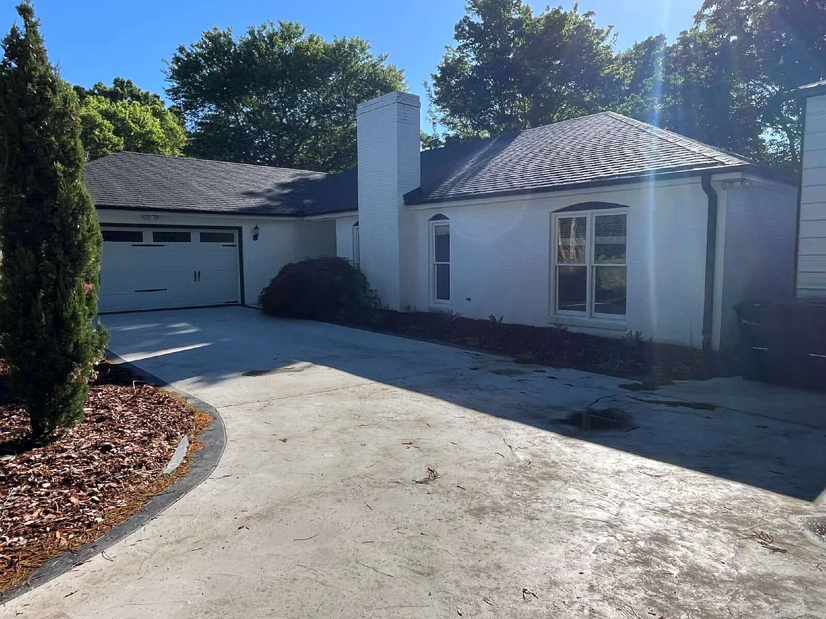 Building Photo - 916 Spring Hill Ct